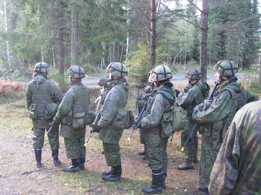 Joukkueen taistelutekniikka naisille -kurssille osallistui lähes joukkueellinen kurssilaisia. Kurssin vääpelinä toimi Toijalan Seudun Reserviläisten Jarmo Ahonen.